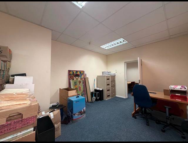 BUSINESS PROPERTY TO RENT IN NEWTON PARK